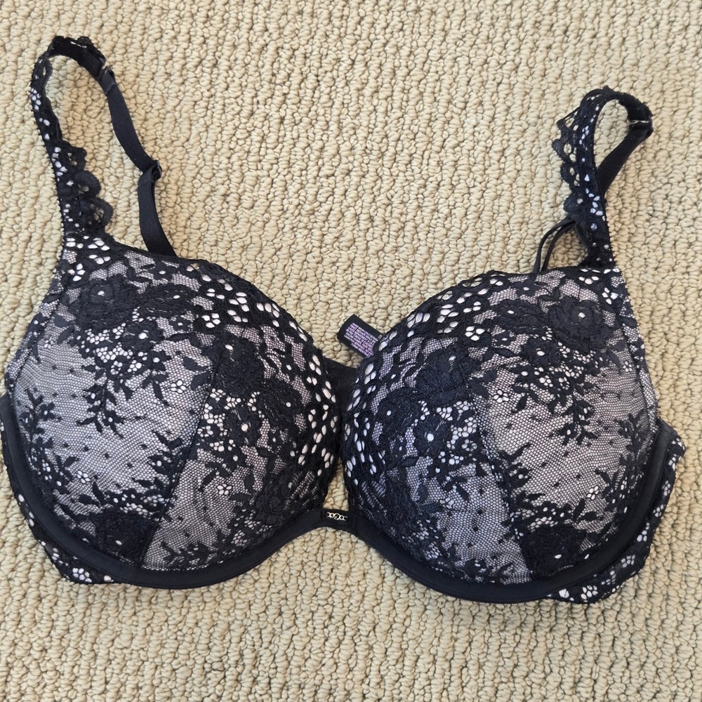 Victoria's Secret Black Lace Push-Up Bra 34DD Underwire Padded Jeweled Detail